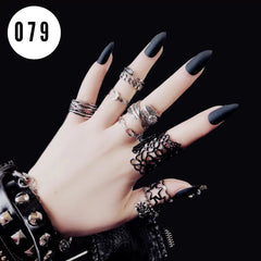 BLACK STILETTO MATTE NAILS