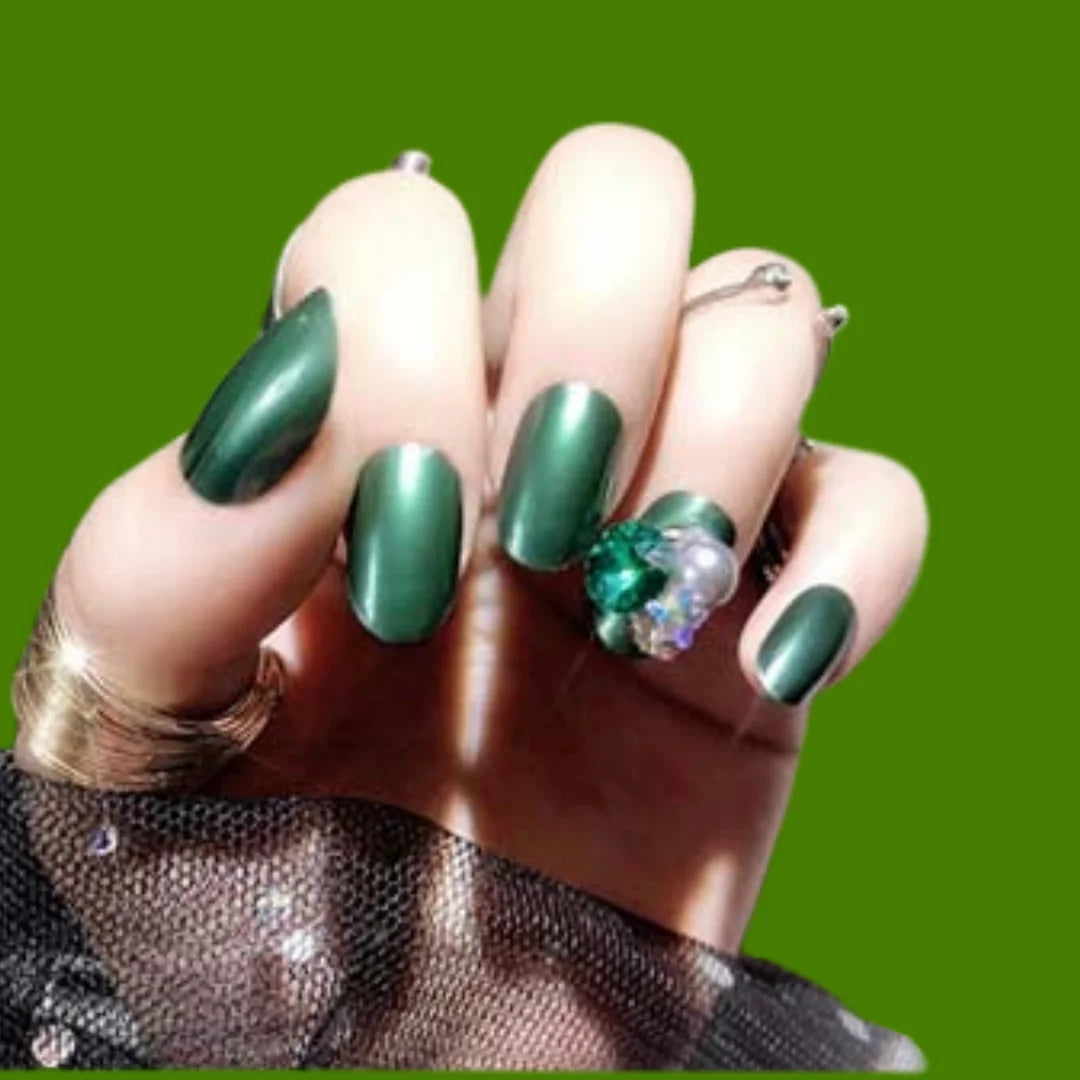 GREEN GEMSTONE BRIDAL NAILS