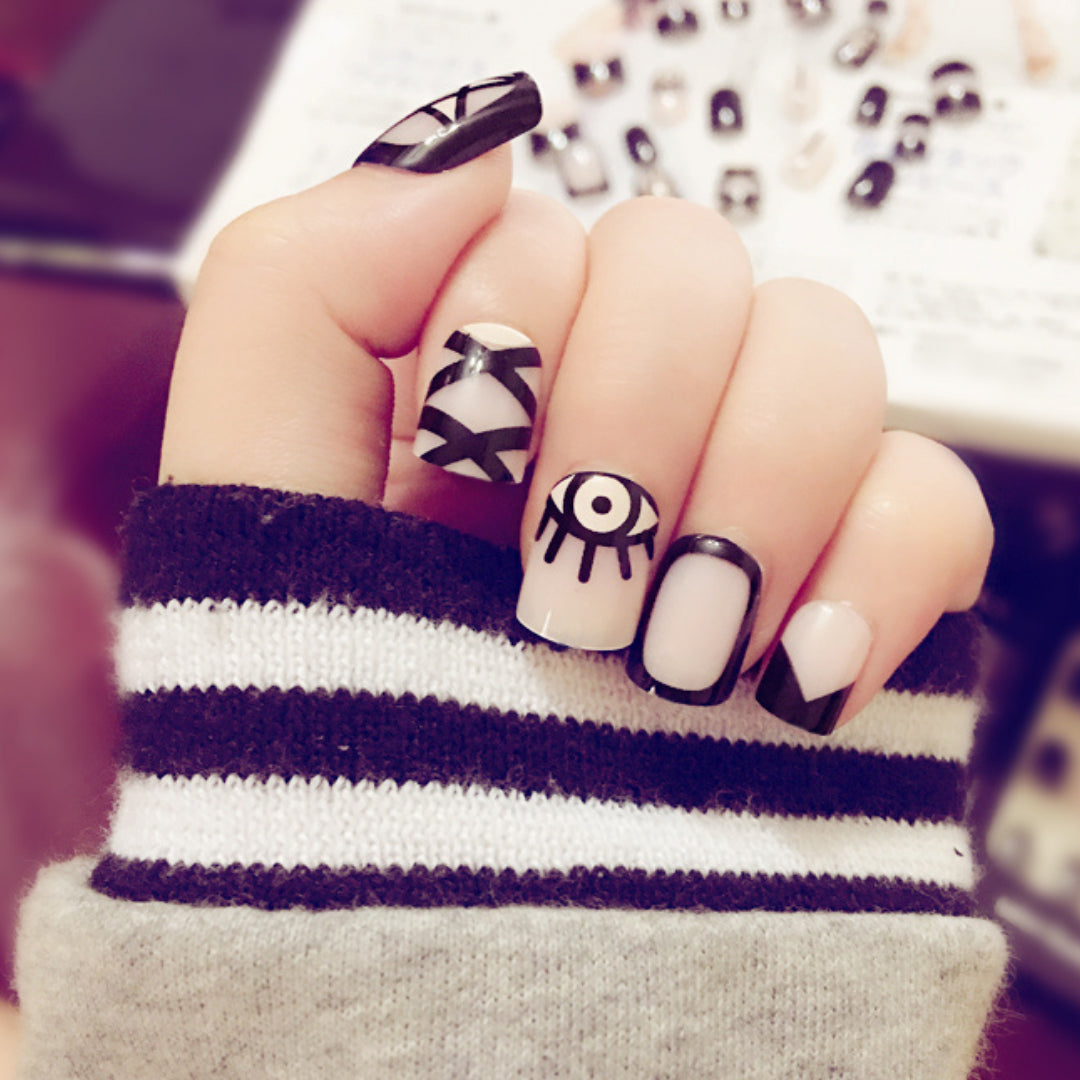 BLACK EYE NAILS - R056