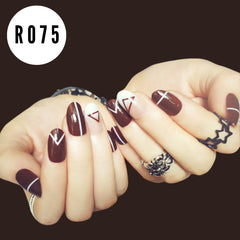 MAROON TRIANGLE NAILS - R075