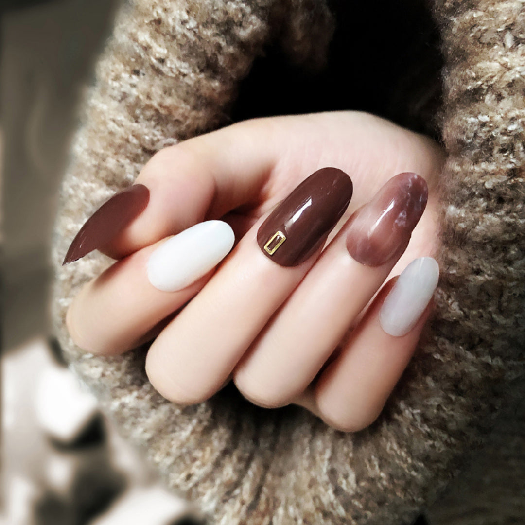 WHITE AND BROWN MARBLE NAILS- R110