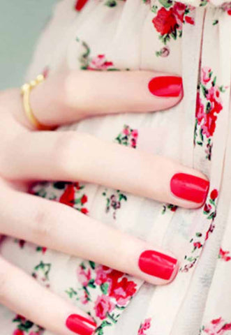 RED SHORT GLOSSY NAILS